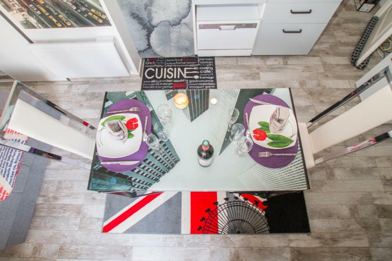Studio London & Studio Chalet Pannes  Экстерьер фото