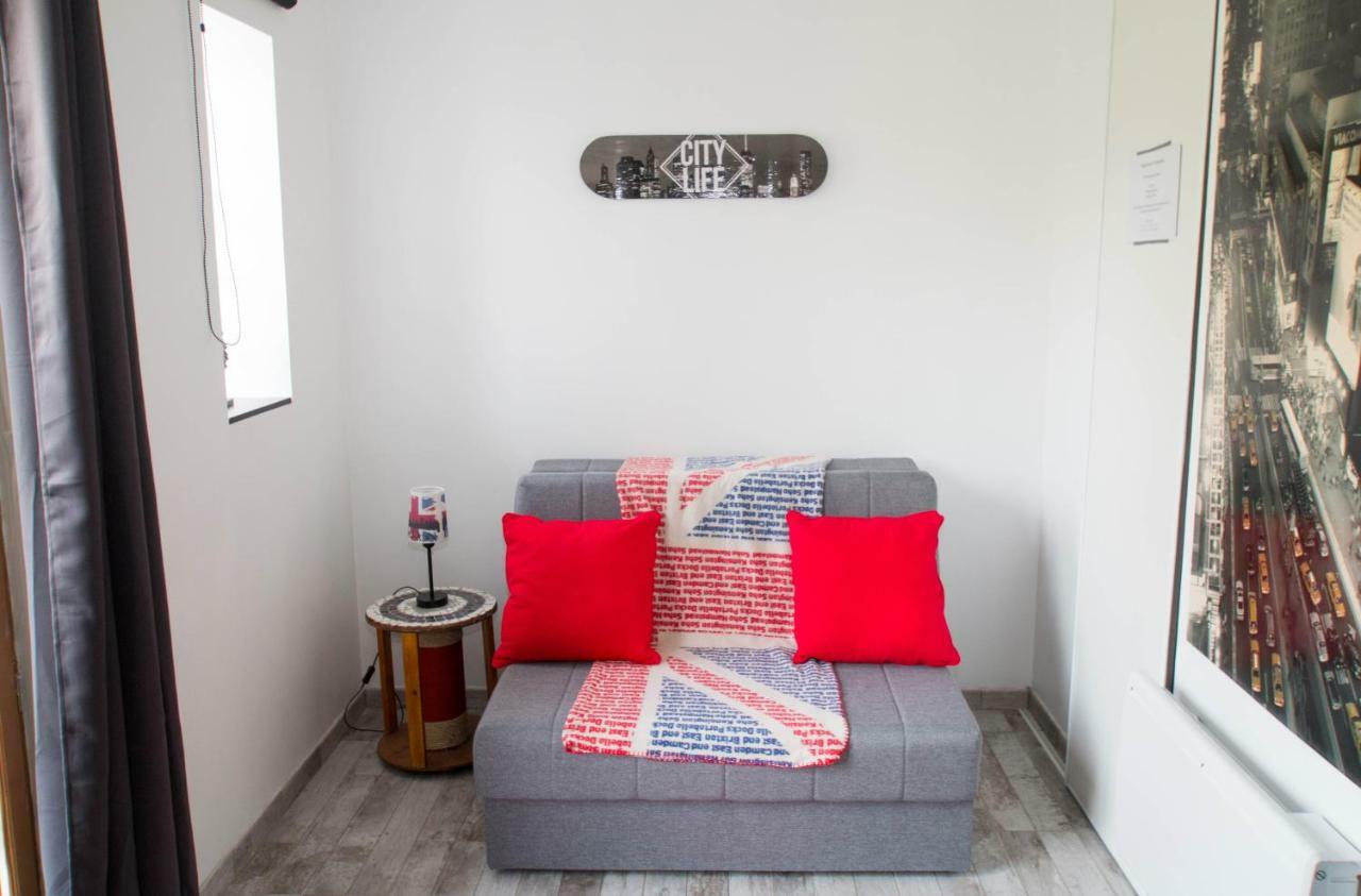 Studio London & Studio Chalet Pannes  Экстерьер фото