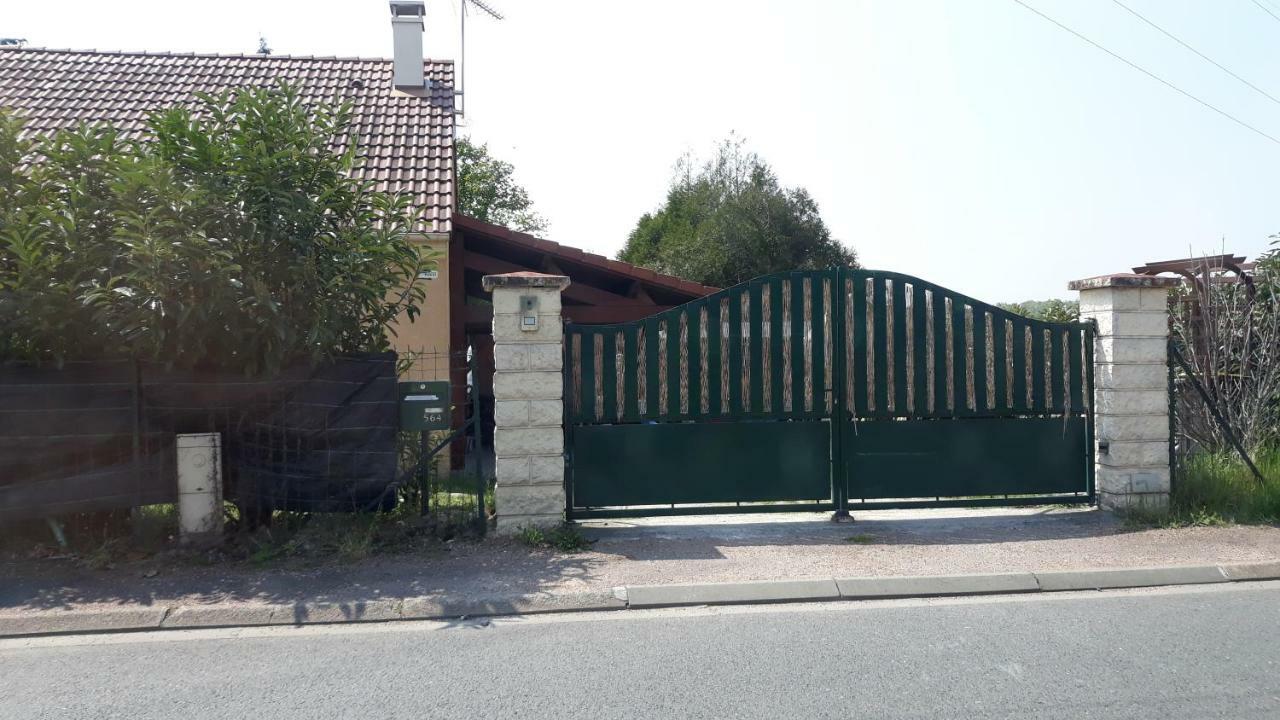 Studio London & Studio Chalet Pannes  Экстерьер фото